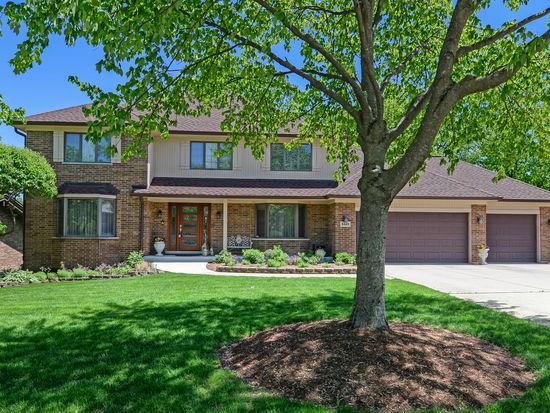 8449 S Park Ave, Burr Ridge, IL 60527