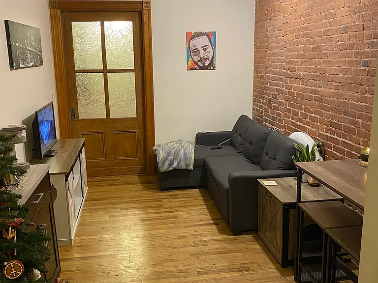 923 Willow Ave #5 — Photo 5