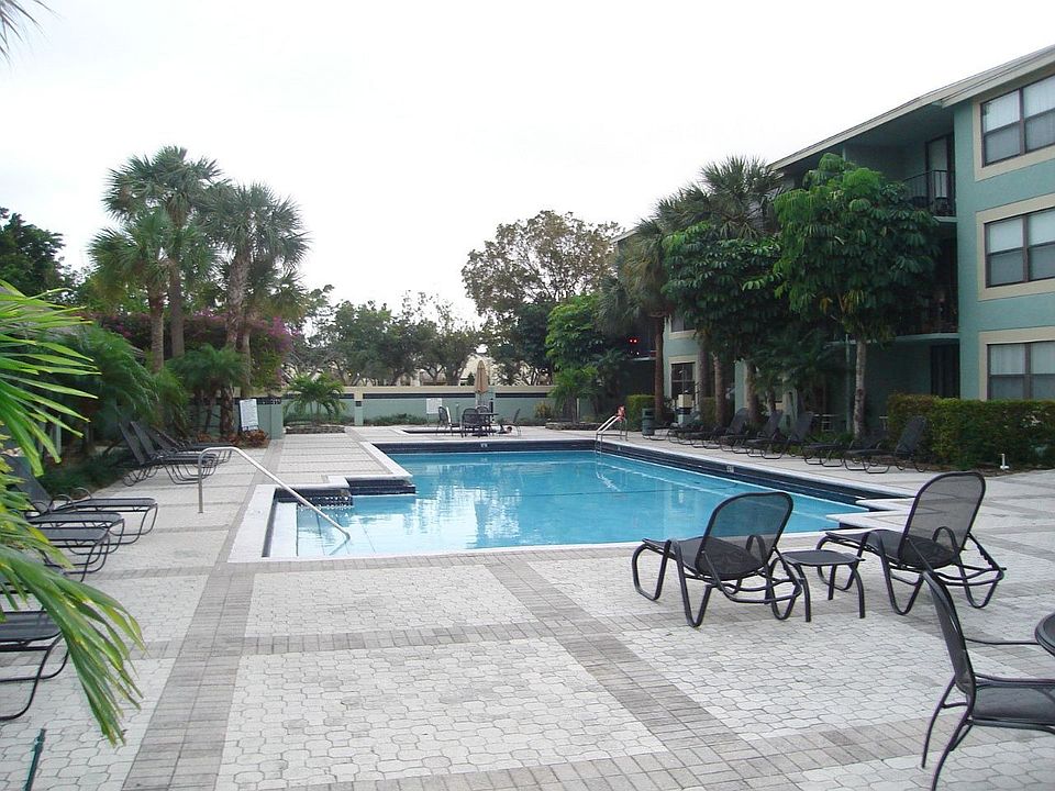 New A/C, kitchen & baths