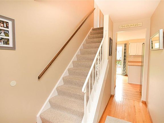 3rd image of 52 Delemere Blvd