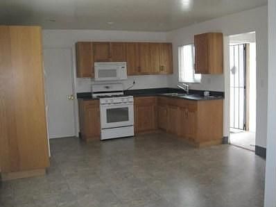 2nd image of 840 Avocado Ln