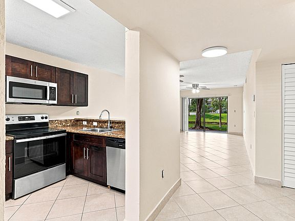 3rd image of 9938 NOB HILL Lane #9938