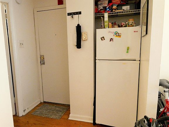 3rd image of 425 S Carlisle St APT 2A