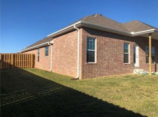448 Fox Cir, Pea Ridge, AR 72751