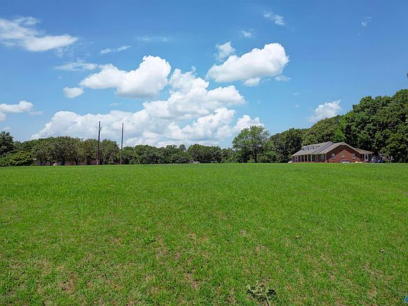 3rd image of 340 County Road 379