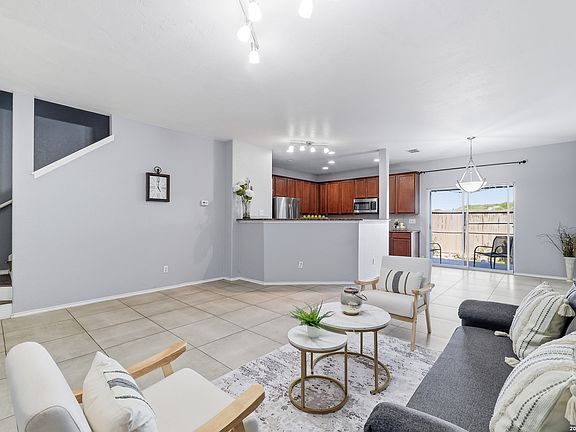 4th image of 26918 Villa Toscana