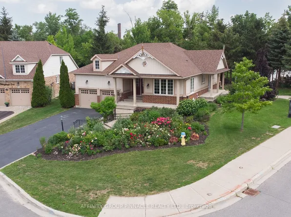2 Fallingbrook Cres, Kawartha Lakes, ON K9V 0B3