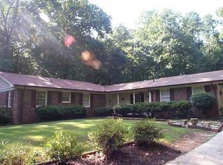 2800 Deerfield Dr, Lithia Springs, GA