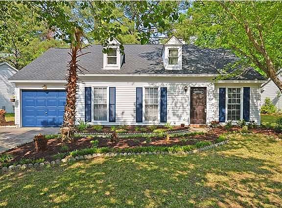 2nd image of 210 Salterton St