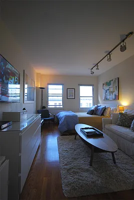 Rented by Engel & Völkers New York City | media 18