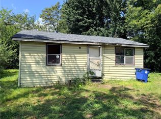 1242 Wade St, Austin, IN 47102