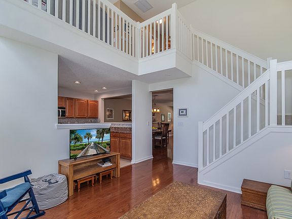 4th image of 221-5 Red Rose Blvd. #221-5
