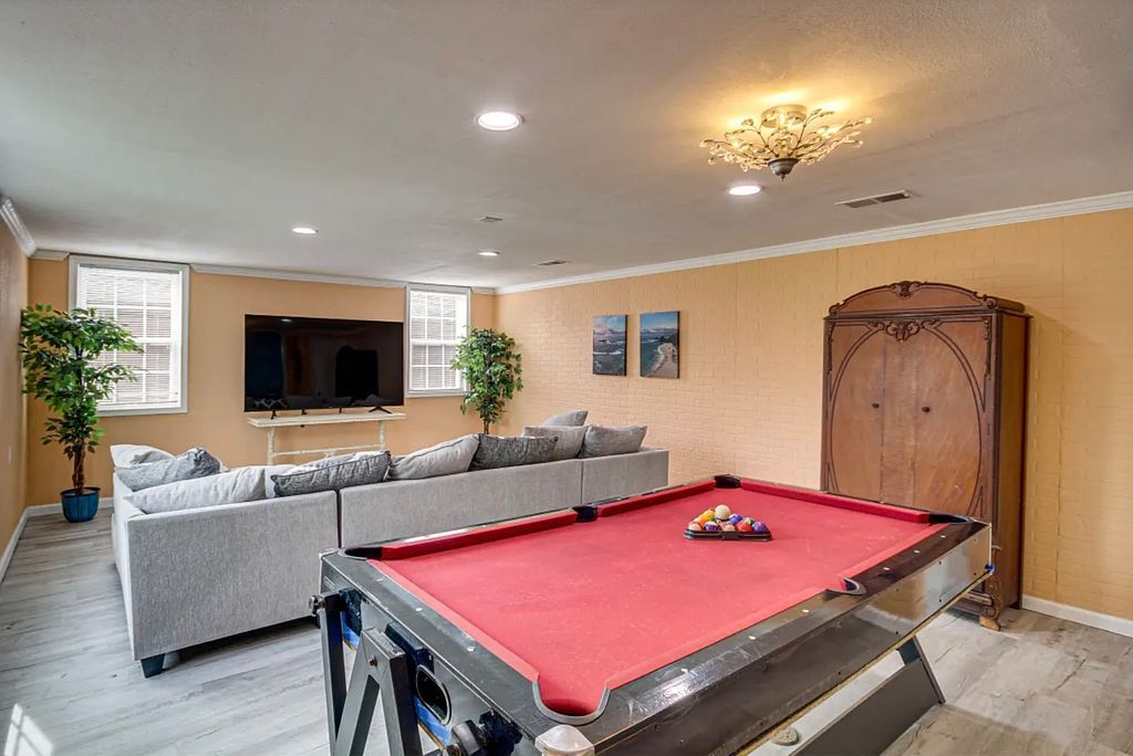 2512 Kenneth Ave - Property Image