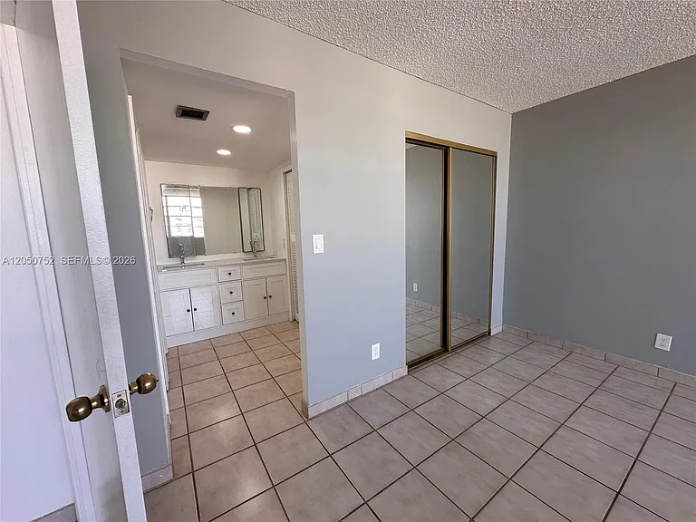 2025 NE 164th St #1008 — Photo 35