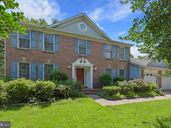 4251 Moot Dr, Dumfries, VA 22025