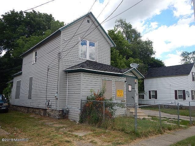 1st image of 518 Florence St