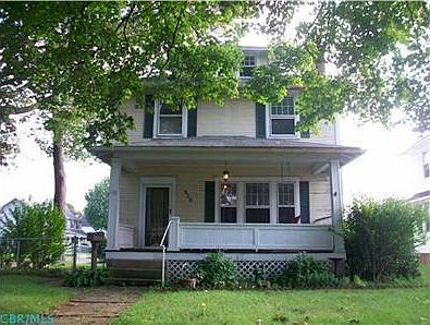 1st image of 926 E 5th Ave
