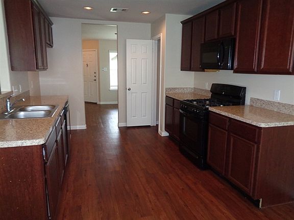 4th image of 17 Mira Loma Dr