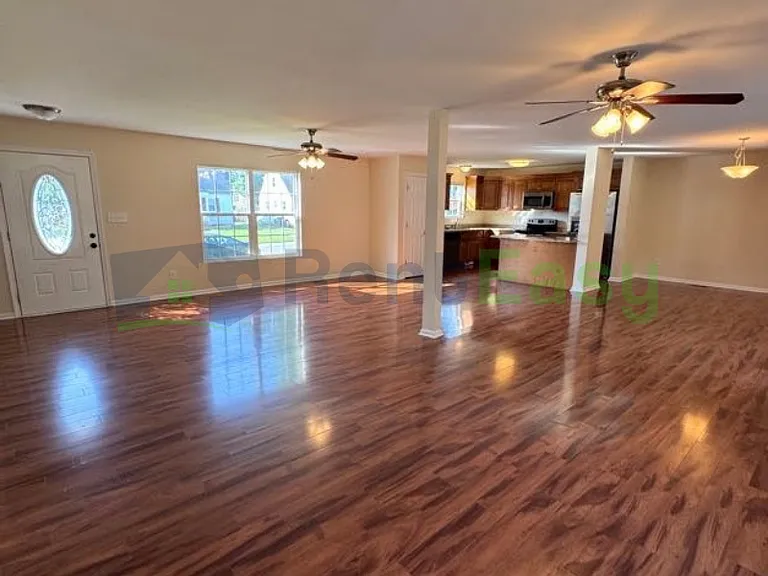 8019 Keene Rd — Photo 4