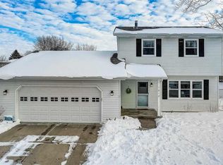 1012 Bristol Dr, Waunakee, WI 53597