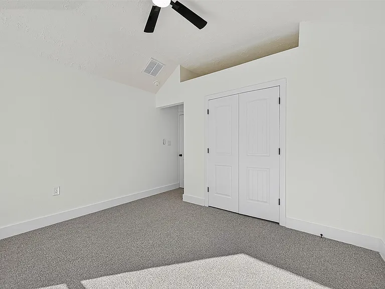 3006 Golden Hills Ln — Photo 31