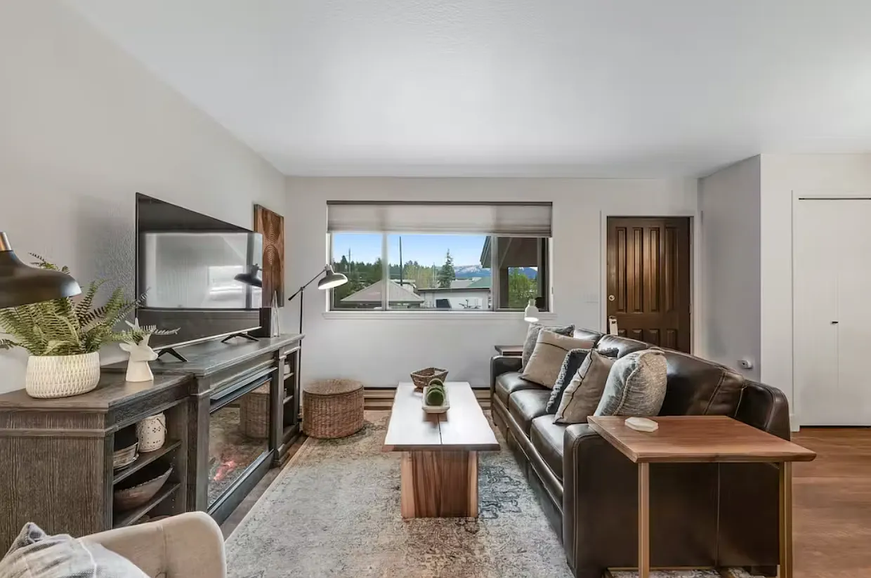 Studio, 469 sqft, $1,350 — Photo 1