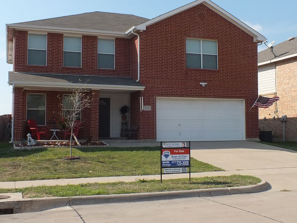 1st image of 924 Canary Dr