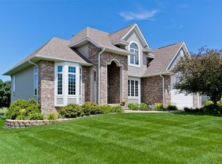 2880 Silver Oak Trl, Marion, IA 52302