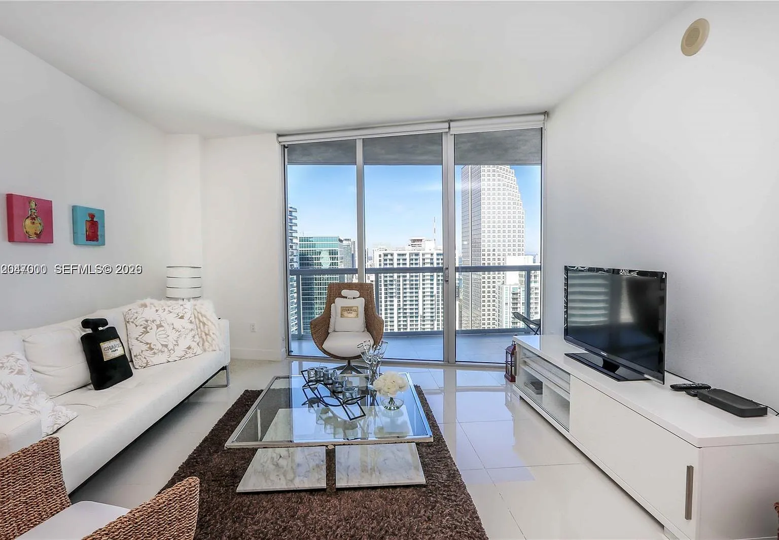Iconbrickell Condo No 1 — Photo 4