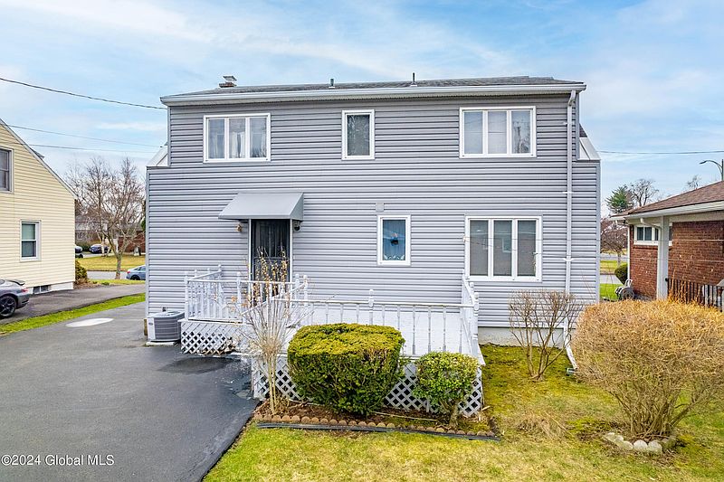5th image of 417 Hackett Boulevard