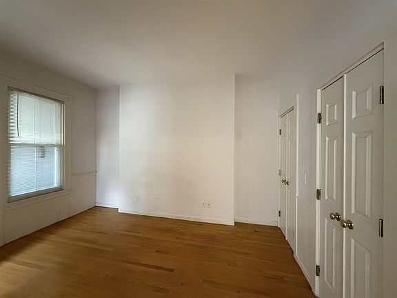 5th image of 46 Laurel St #1
