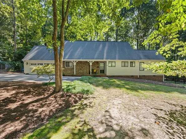 4703 Hidden Oak Ct, Greensboro, NC 27407