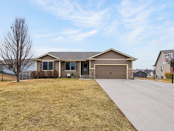 2nd image of 1602 Rutherford Ct SW