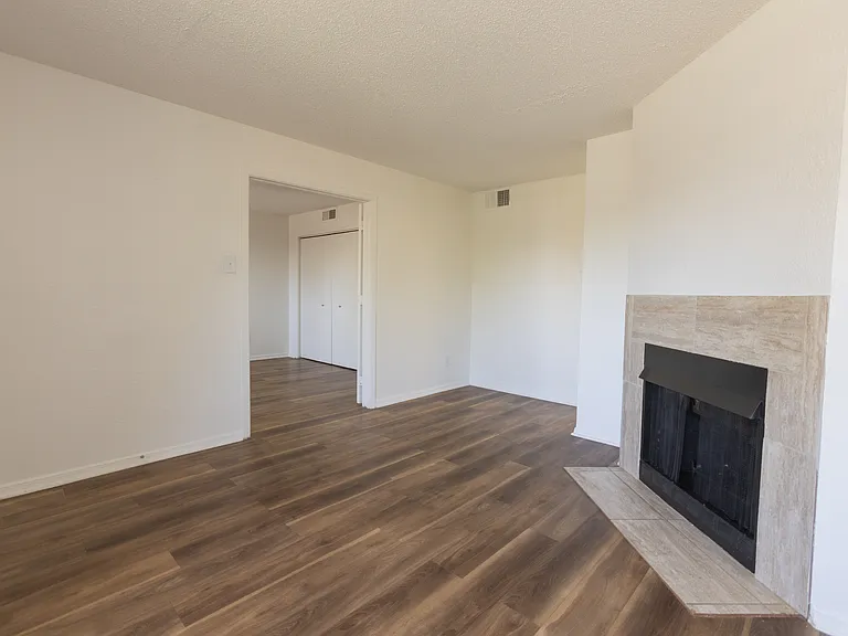 La Mesa — Photo 34