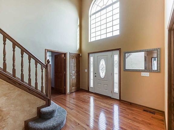 2nd image of 1106 Glen Echo Ln