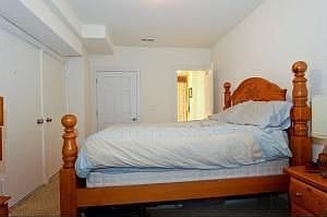 5th image of 2052 W Summerdale Ave APT 1B