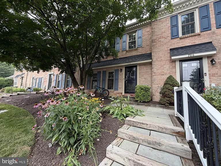 705 Shippen Dr #705 — Photo 1