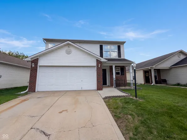 659 Day Break Dr, Greenwood, IN 46143