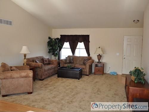 3rd image of 1672 Southpointe Trl