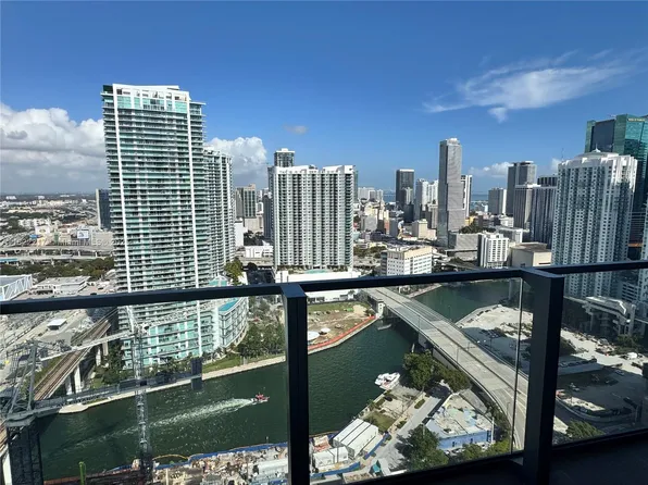 88 SW 7th St APT 3012, Miami, FL 33130