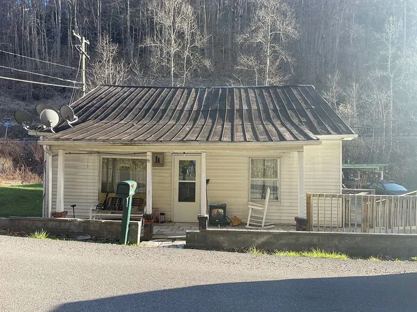 584 Lower Bearwallow Rd, Dante, VA 24237