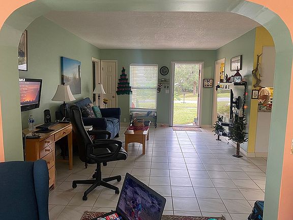 2nd image of 1853 West Dr