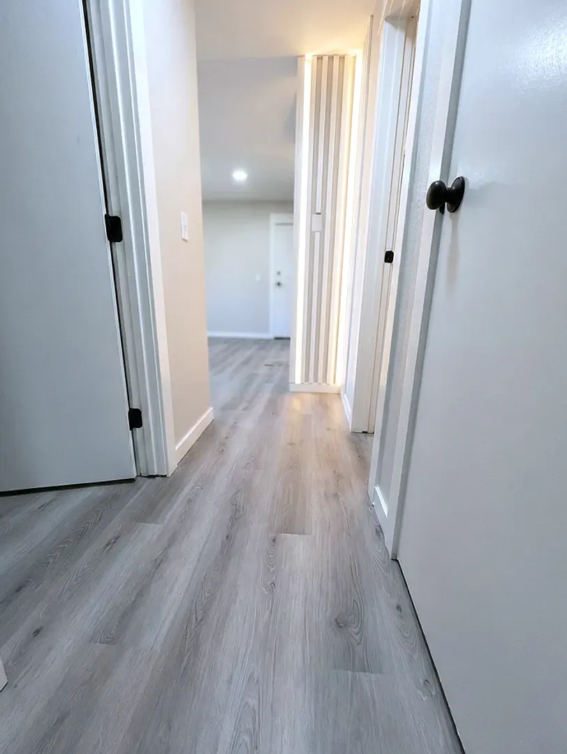 Beautifully Renovated 2BR in Prime Clive Location Modern Upgrades, Peaceful Living & Move-In Ready! — Photo 1
