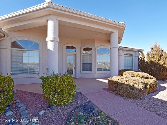 3rd image of 6027 Club House Dr