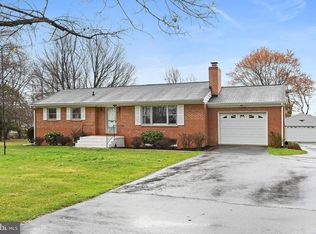 1396 S King St, Leesburg, VA 20175