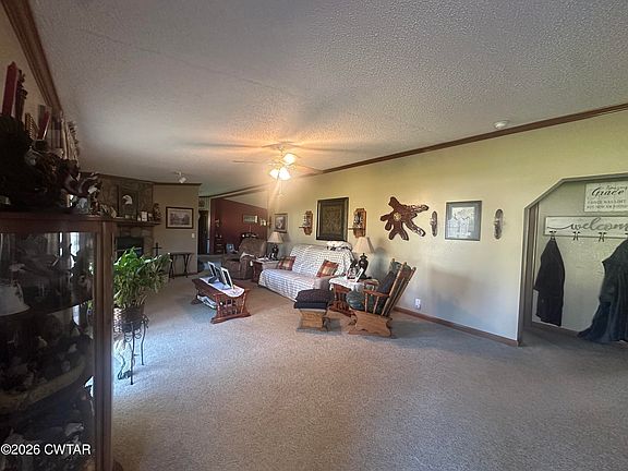 3rd image of 605 Oak Grove Rd