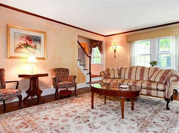 3rd image of 113 Locust St