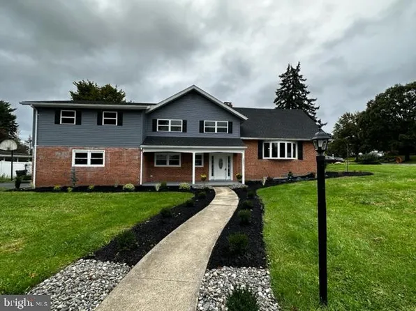 2801 Octagon Ave, Reading, PA 19608