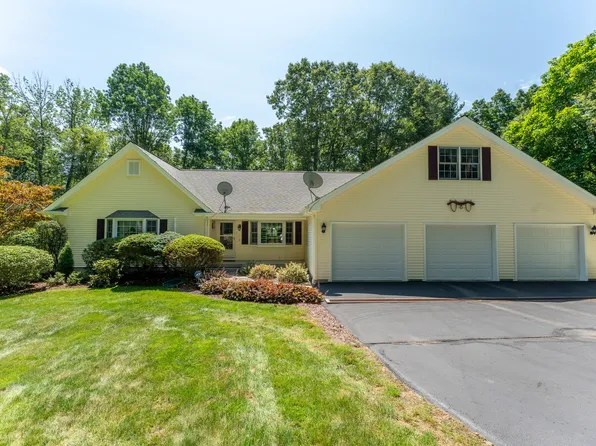 55 Blossom Drive, Pomfret, CT 06259