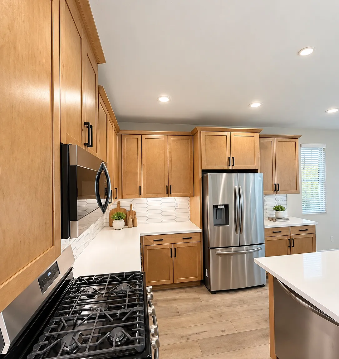 3 bed, 2054 sqft, $4,195 — Photo 4